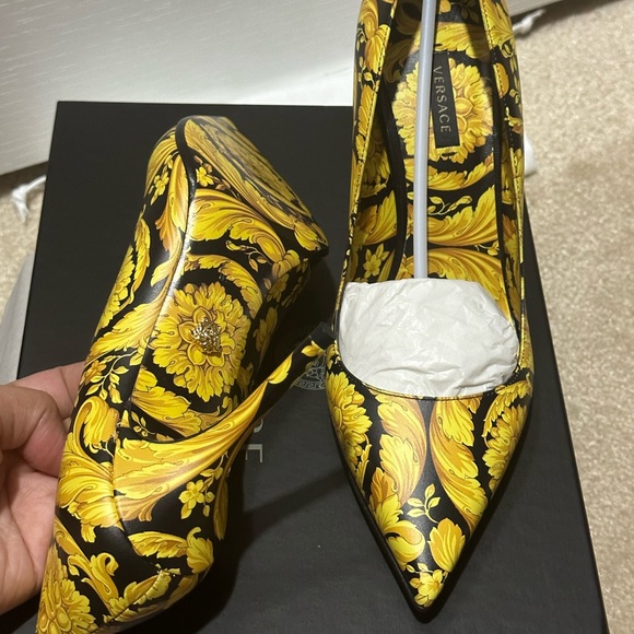 Versace Barocco heels - Picture 2 of 11